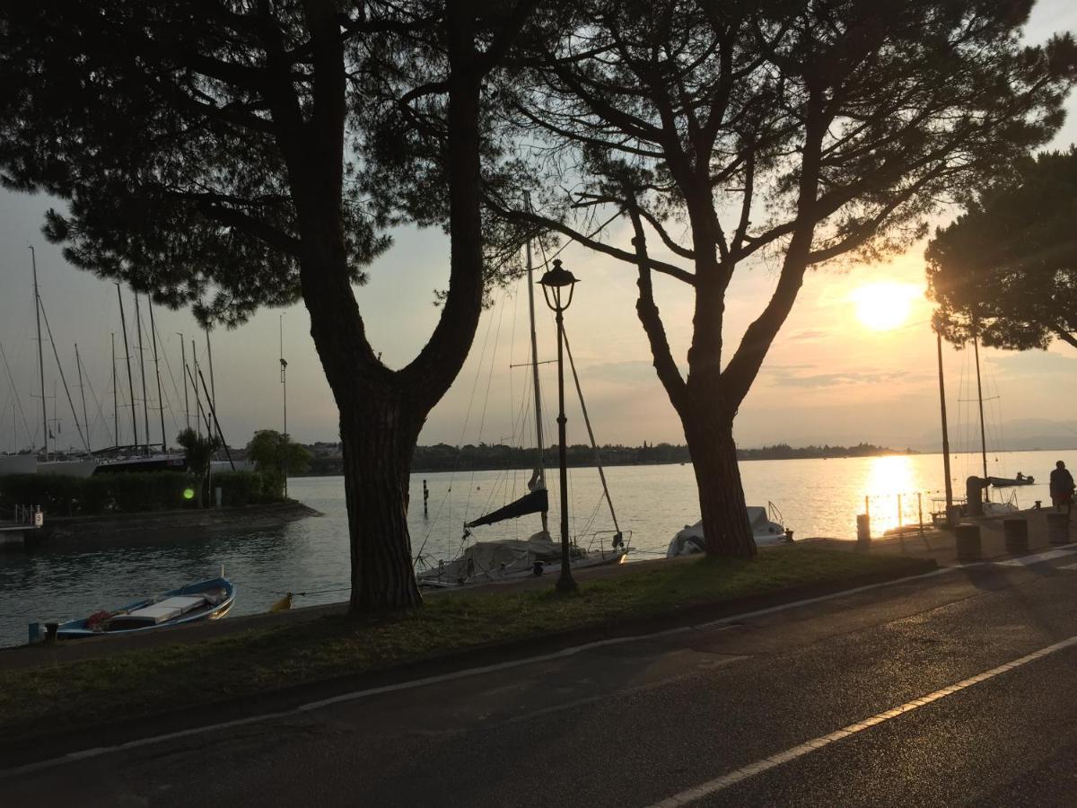 Home La Rosa Del Garda Peschiera del Garda Exterior foto